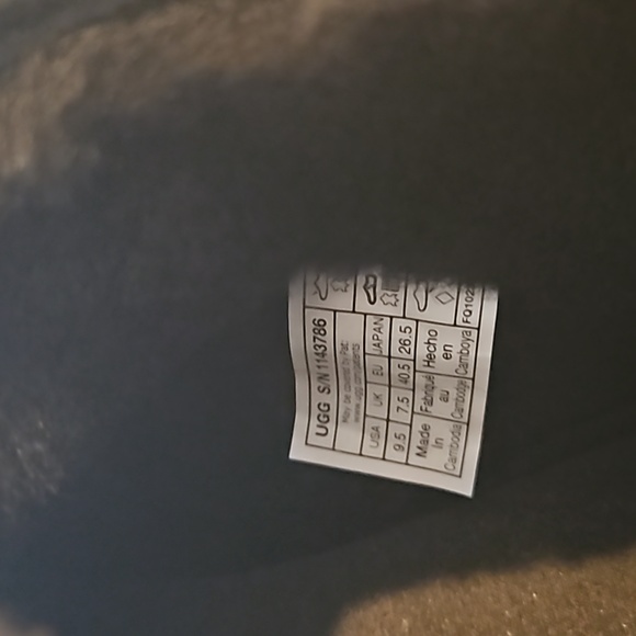 UGG Alameda Mini Boot - Picture 9 of 11